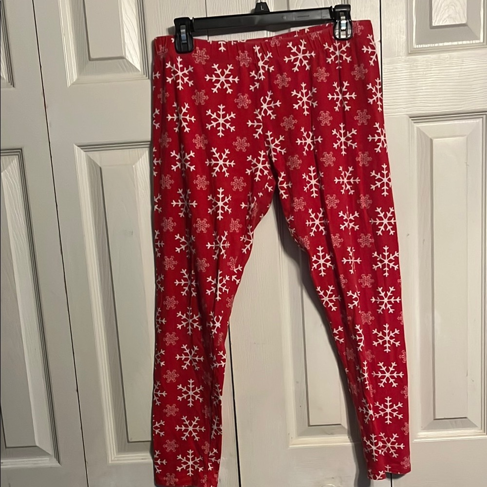 Festive Red Snowflake Women’s Leggings